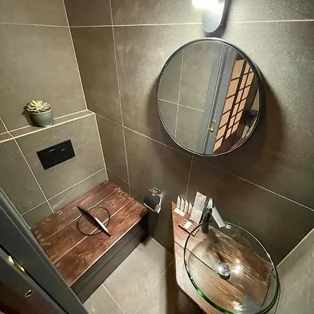 Konukevi Oroom Japan - Role Play For Couples In 4*