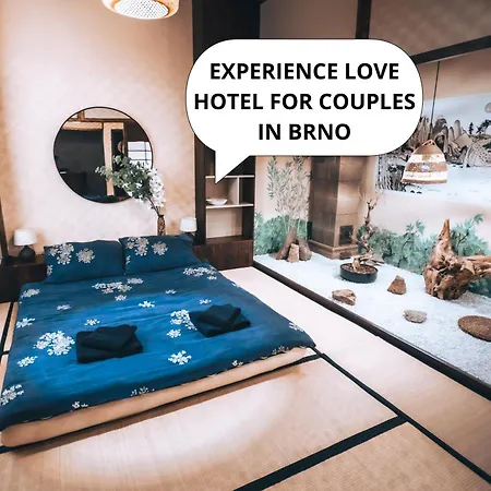 Oroom Japan - Role Play For Couples In Guest house *
